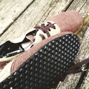 UNISEX Rare Burlap shoes 1980s